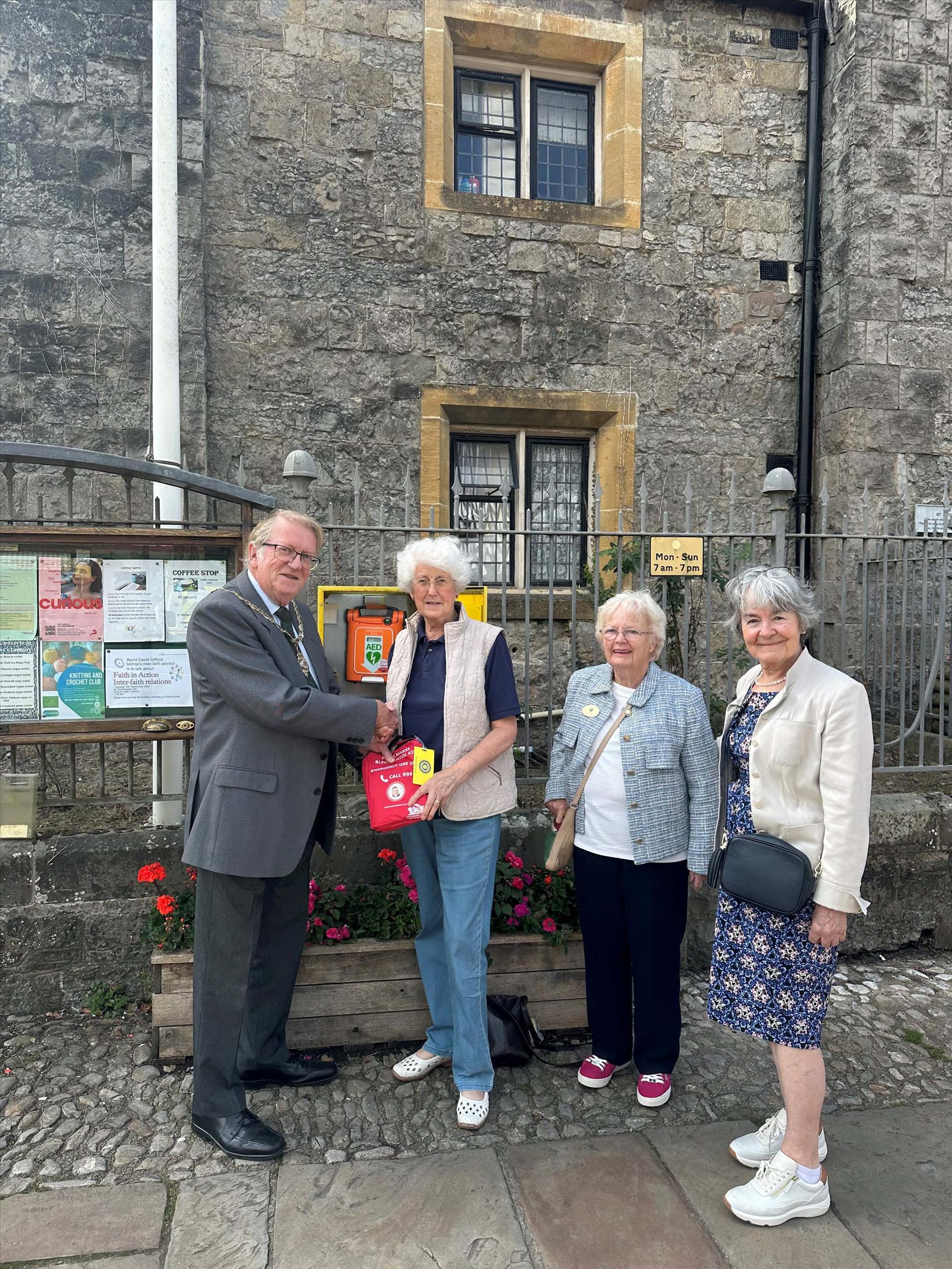 Newent & District Inner Wheel Club Donates 2 Bleed Kits to Ledbury